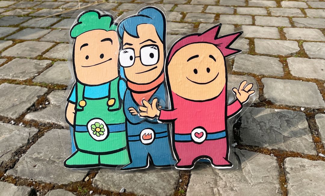 Die drei Figuren des Handbuchs Gl&uuml;cksbande sind zu sehen.